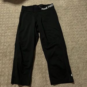 Nike pro cropped dry fit